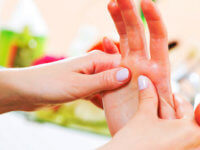 Акупунктурные точки для снижения давления на теле, руке: массаж