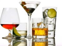 Можно ли пить алкоголь при атеросклерозе?